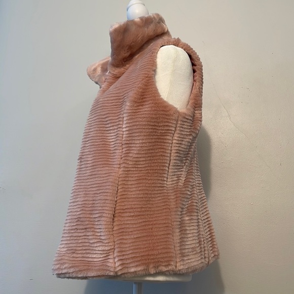 LIZ CLAIBORNE mars puffer vest with faux fur (23G9C57) - Picture 7 of 15